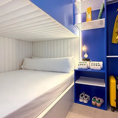 Coeo Hernan Ruiz Rooftop Pool Hostel *