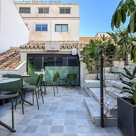 Coeo Hernan Ruiz Rooftop Pool Hostel